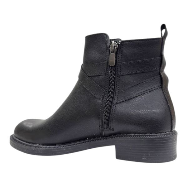 Siyah Tokalı Halka Detaylı Kadın Bilek Botu Orta Topuk Oval Burun