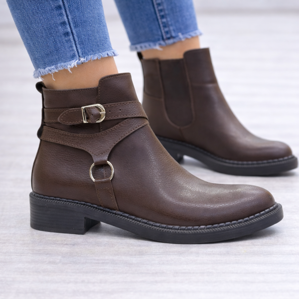 Kahverengi Tokalı Halka Detaylı Kadın Bilek Botu Orta Topuk Oval Burun