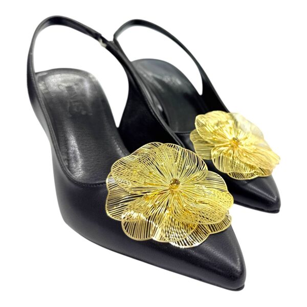 Siyah Deri Görünümlü Slingback Stiletto - Altın Metal Çiçek Detaylı