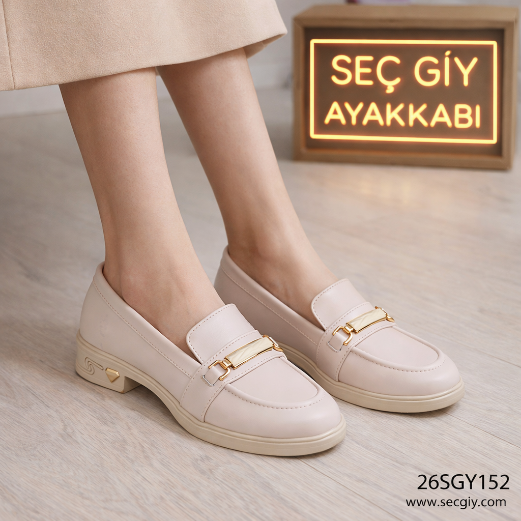 Tokalı Ekru Bayan Loafer Ayakkabı – Günlük ve Ofis Rahatlığı