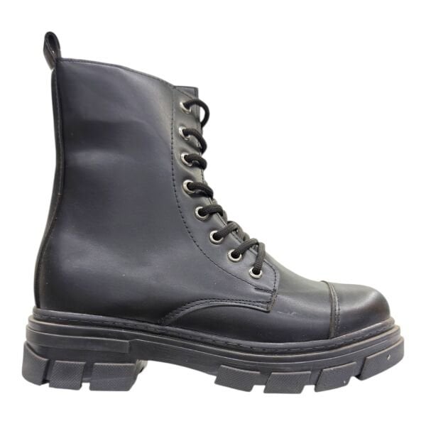 Siyah Bağcıklı Kadın Postal Bot Kalın Dişli Taban Yuvarlak Burun