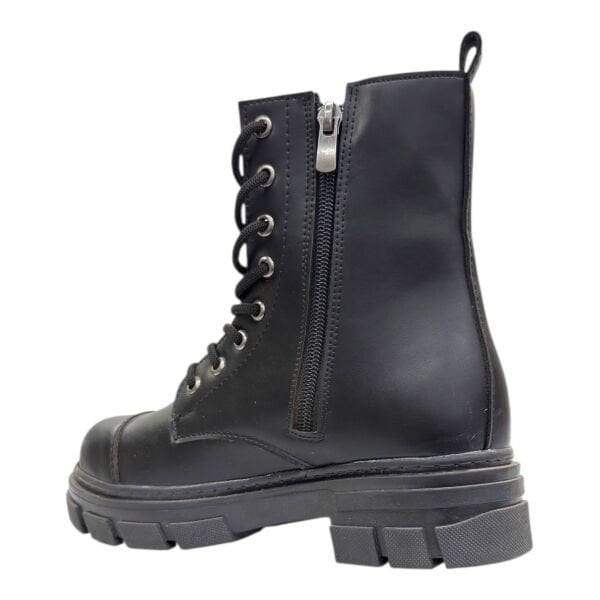 Siyah Bağcıklı Kadın Postal Bot Kalın Dişli Taban Yuvarlak Burun