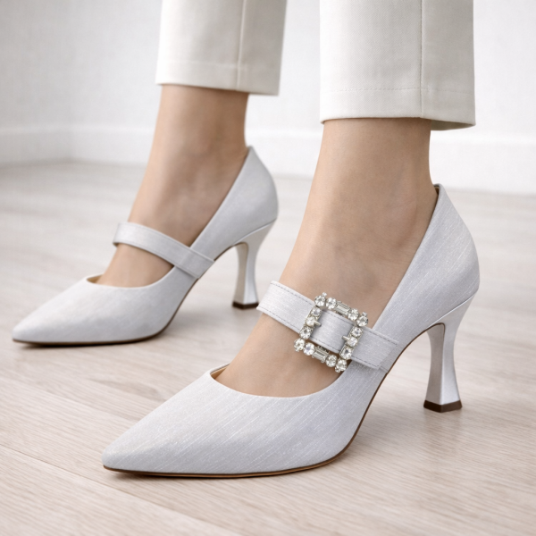 Gümüş Taş Detaylı Topuklu Ayakkabı