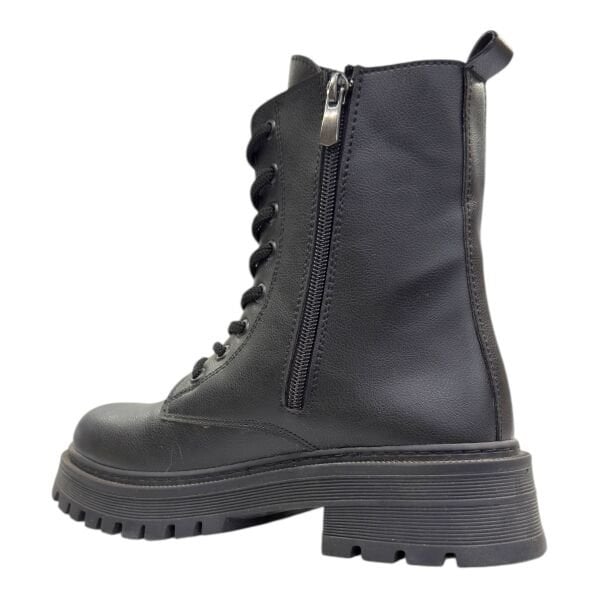 Siyah Taşlı Zincir Detaylı Kadın Bağcıklı Postal Bot Kalın Taban