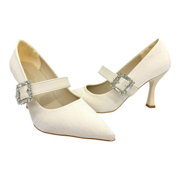 Krem Taş Detaylı Topuklu Ayakkabı