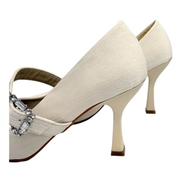 Krem Taş Detaylı Topuklu Ayakkabı