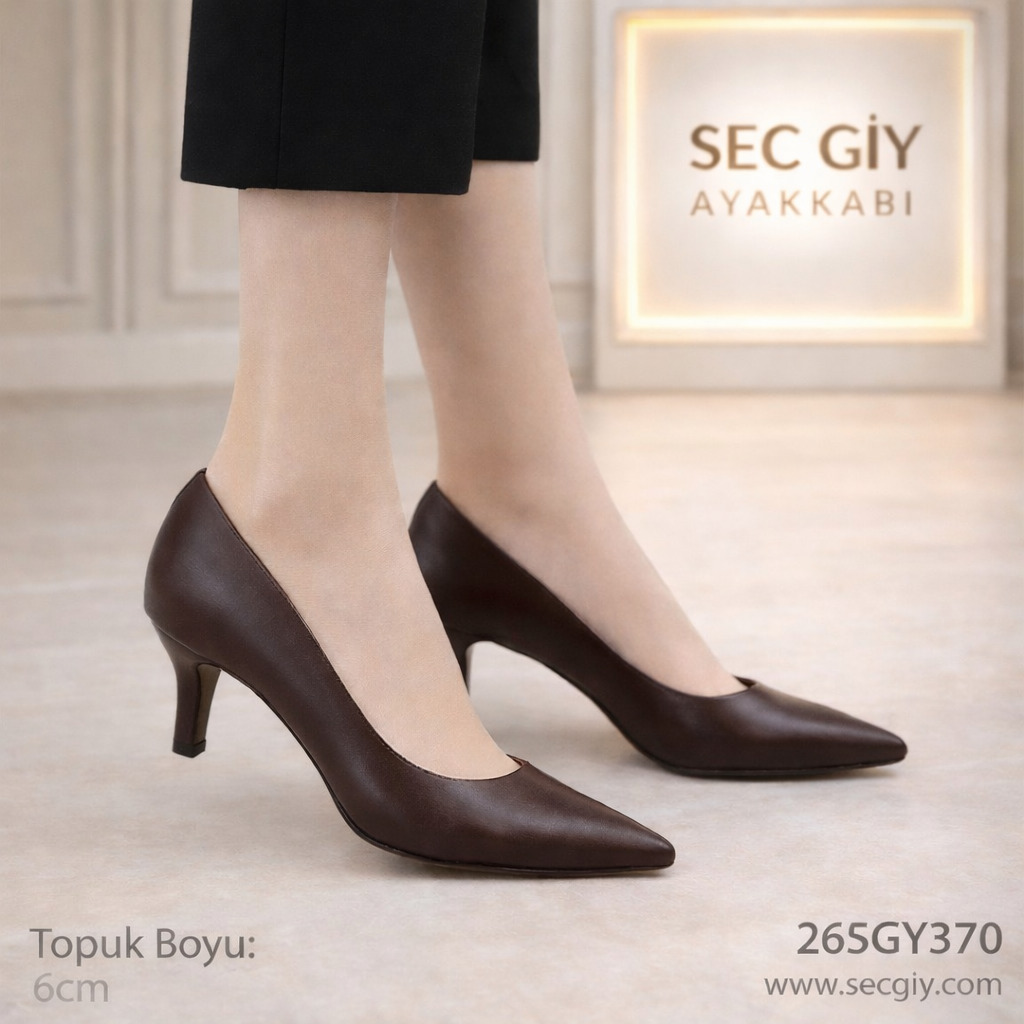Kahverengi Klasik Sivri Burun Kadın Topuklu Ayakkabı