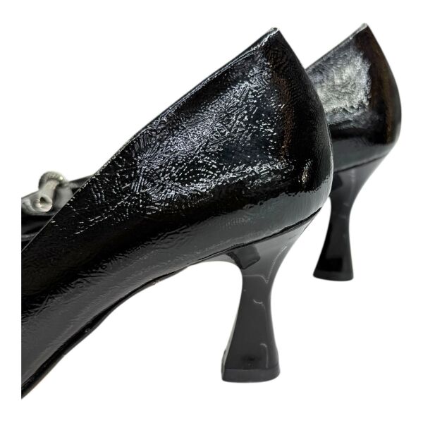 Siyah Rugan Fiyonklu Topuklu Ayakkabı