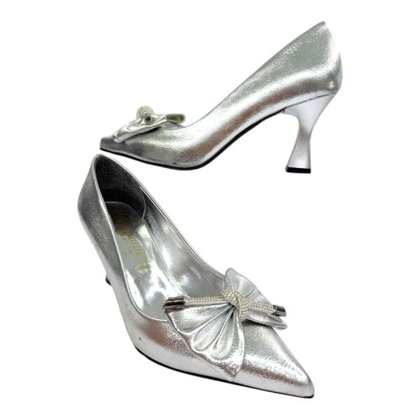 Gümüş  Rugan Fiyonklu Topuklu Ayakkabı