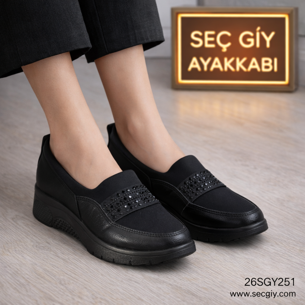Siyah Taş Detaylı Kadın Loafer Ayakkabı – Ortopedik Taban Günlük Konfor Model
