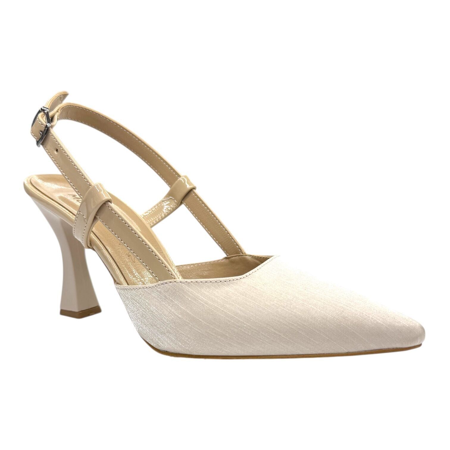 Modern Kesim Krem Topuklu Ayakkabı