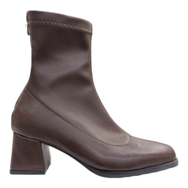 Kahverengi Kadın Bilek Botu Kalın Topuk Küt Burun Sade Model