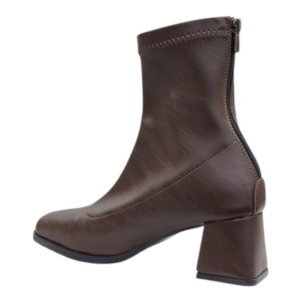 Kahverengi Kadın Bilek Botu Kalın Topuk Küt Burun Sade Model