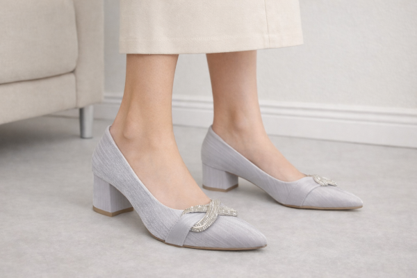 Gümüş Parlak Kalın Topuk Taşlı Abiye Ayakkabı