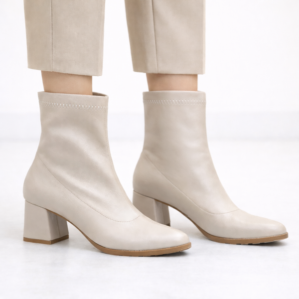 Bej Kadın Bilek Botu Kalın Topuk Yuvarlak Burun Zigzag Dikişli