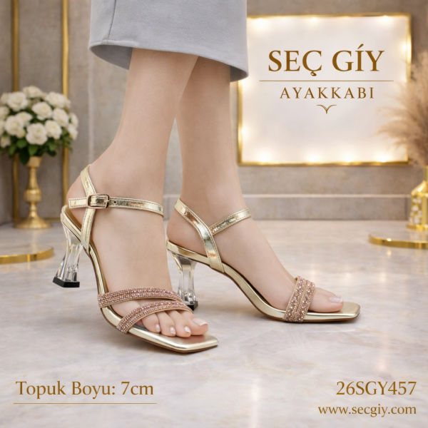 Altın Taş Detaylı Şeffaf Topuklu Kadın Sandalet – 7 cm