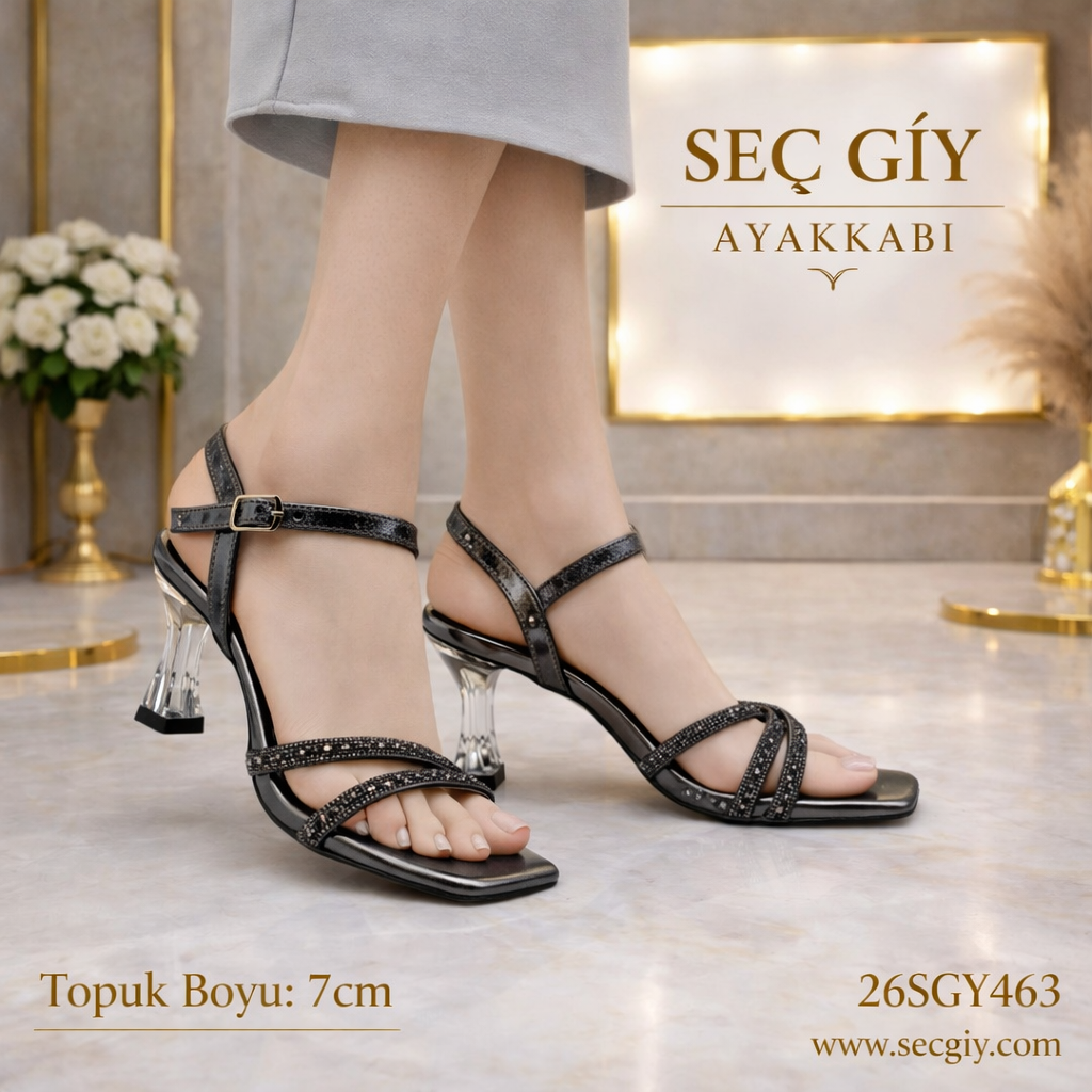 Siyah Taş Detaylı Şeffaf Topuklu Kadın Sandalet – 7 cm