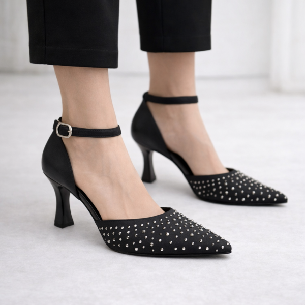 Kristal Taşlı Sivri Burun İnce Topuklu Zarif Siyah