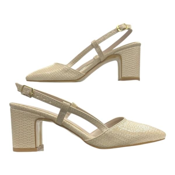 Bej Rengi Dokulu Kalın Topuklu  Ayakkabı