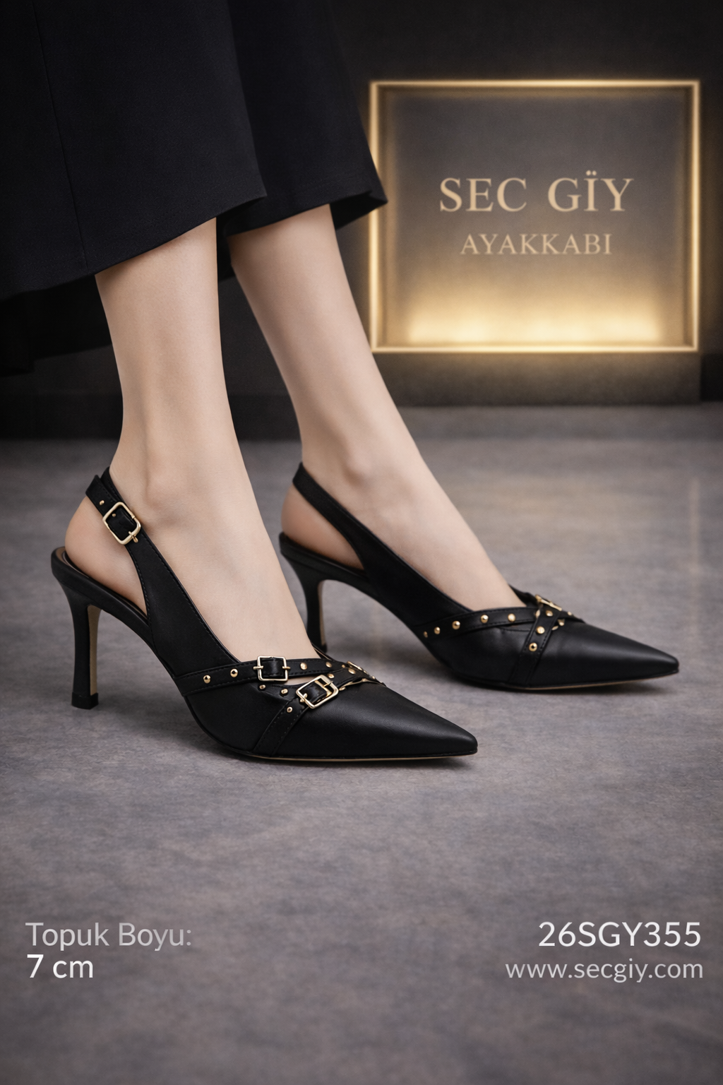 Siyah 7 cm İnce Topuklu Slingback Kadın Ayakkabı – Tokalı Zımba Detaylı Sivri Burun