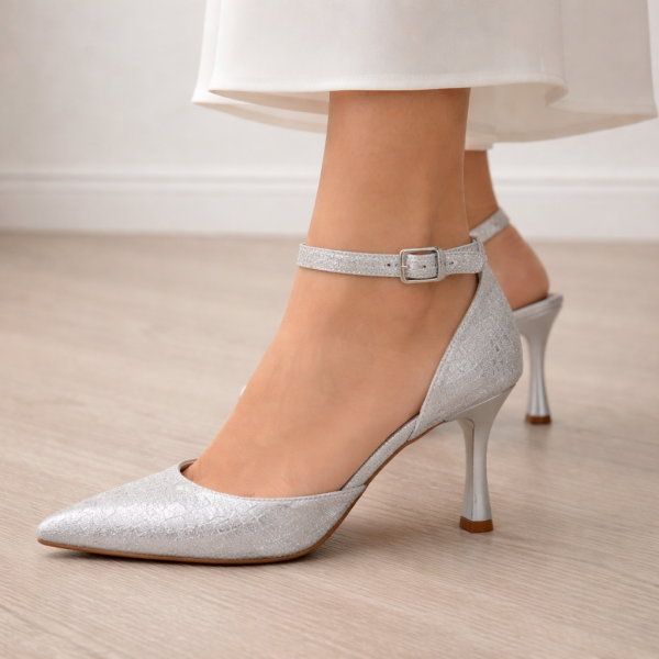 Gümüş  Simli İnce Topuklu – Işıltılı Zarafet