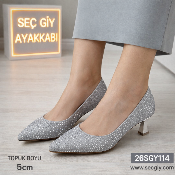Gri Taş Detaylı Bayan Topuklu Ayakkabı – 5 cm Şık Günlük Topuklu