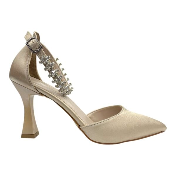Krem Kristal Detaylı İnce Topuklu Stiletto