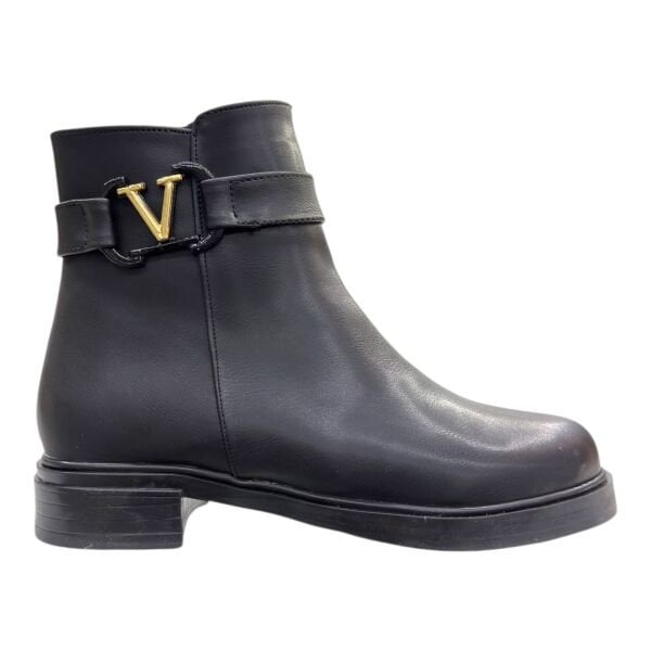 Siyah V Tokalı Alçak Blok Topuklu Bilek Boy Bot, Sade Tasarım