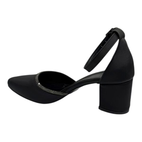 Siyah İnce Bantlı Taş Detaylı Alçak Topuk