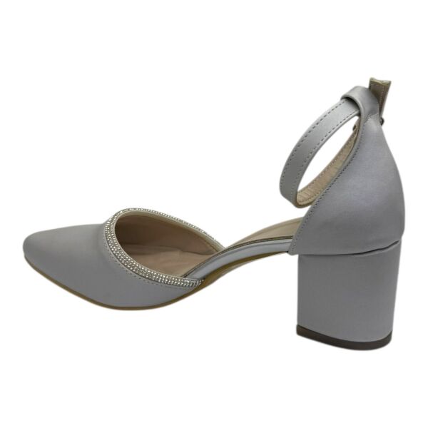 Gümüş İnce Bantlı Taş Detaylı Alçak Topuk