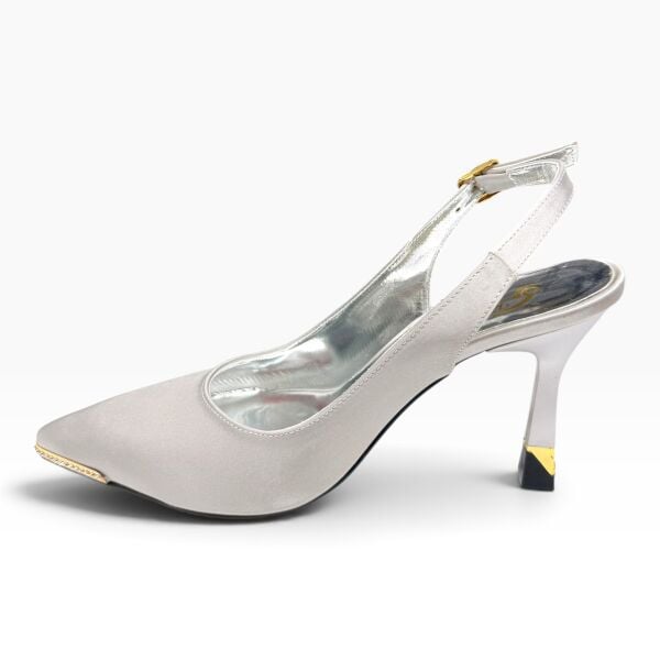 Ekru Sivri Burun Kadın Topuklu Ayakkabı – 8 cm İnce Topuk Slingback