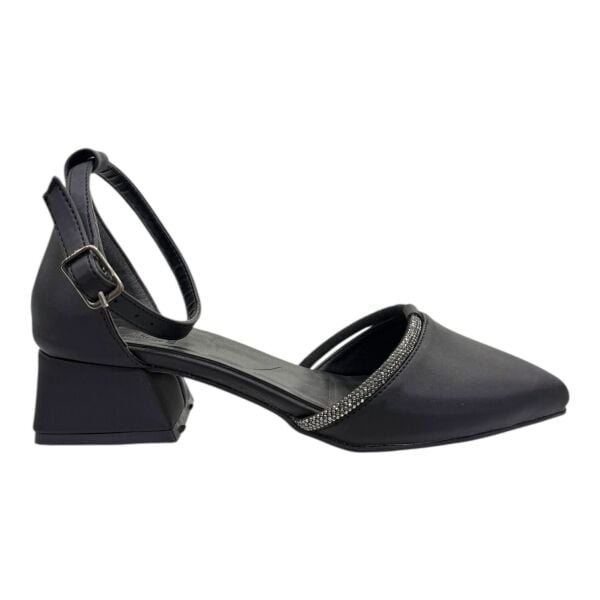 Siyah İnce Taş Bantlı Alçak Topuk