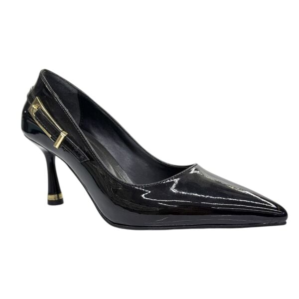 Altın Tokalı Siyah Rugan Topuklu Ayakkabı