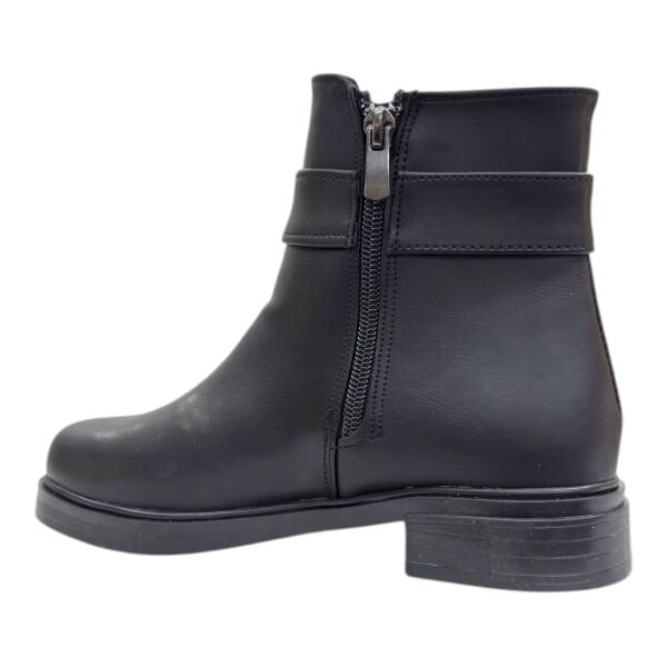 Siyah Gümüş Tokalı Alçak Topuklu Bilek Boy Bot, Yuvarlak Burun