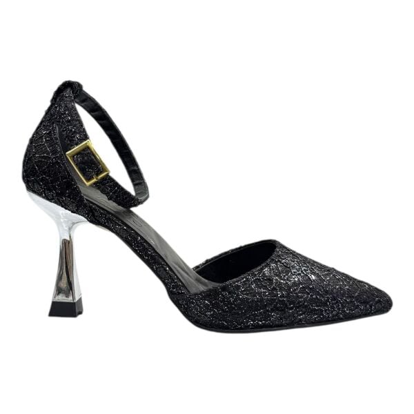 Siyah Dantel Kaplama ve Metalik Topuklu