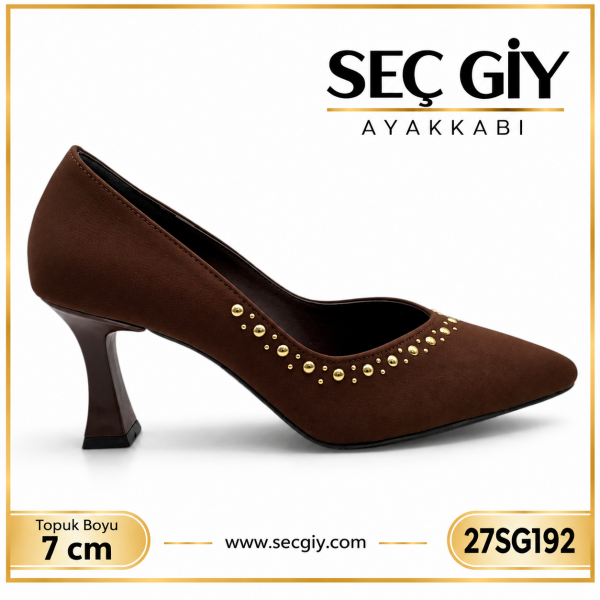 Kadın Acı Kahve Gold Taş Detaylı Sivri Burun Topuklu Ayakkabı – 7 cm Topuk