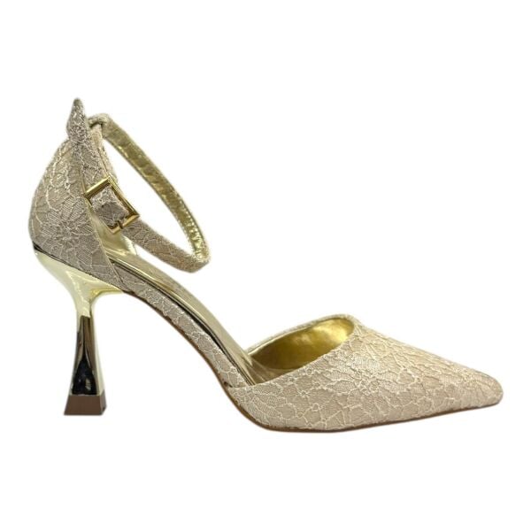 Krem Dantel Kaplama ve Metalik Topuklu