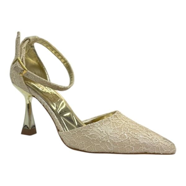 Krem Dantel Kaplama ve Metalik Topuklu