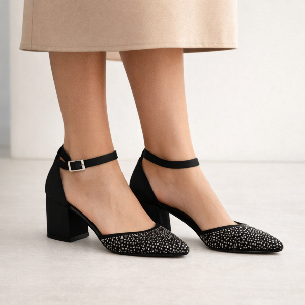 Siyah Taşlı  Sivri Burun Topuklu Zarif Kristal Detay