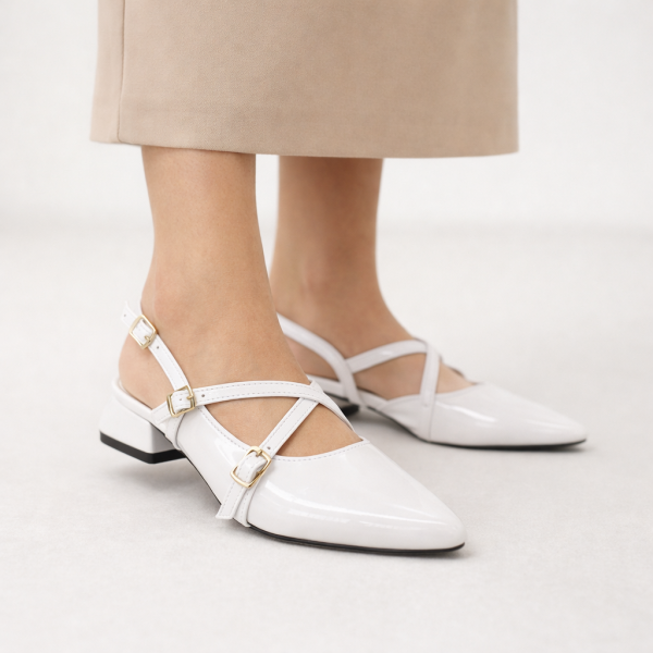 Üç Tokalı Rugan Beyaz Babet