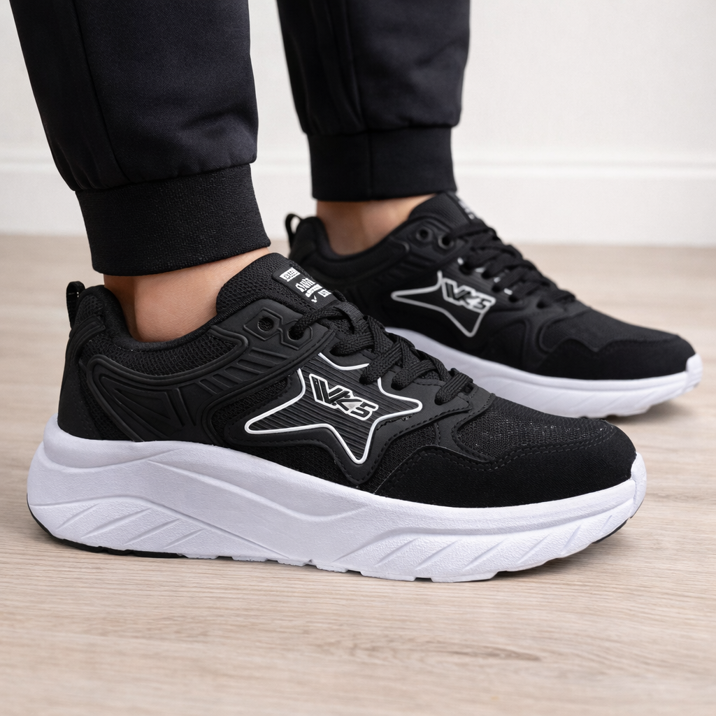 Siyah / Beyaz Yıldız Detaylı Spor ayakkabı