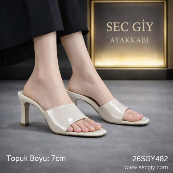 Bej Rugan 7 cm İnce Topuklu Kadın Terlik
