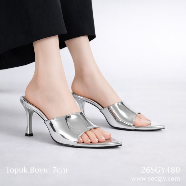 Gümüş Ayna Efektli 7 cm İnce Topuklu Kadın Terlik – Parlak