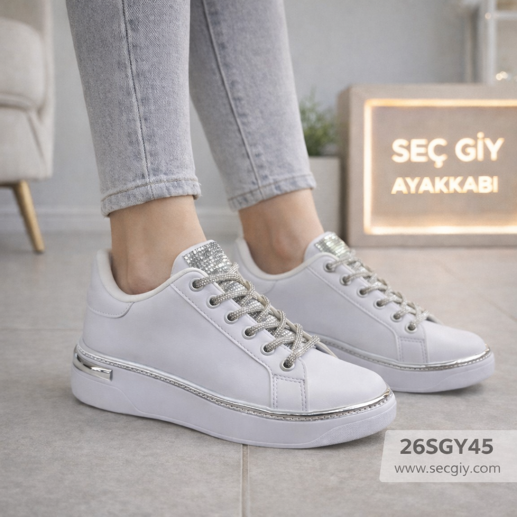 Beyaz Bayan Spor Ayakkabı – Gümüş Detaylı Kalın Taban Günlük Model
