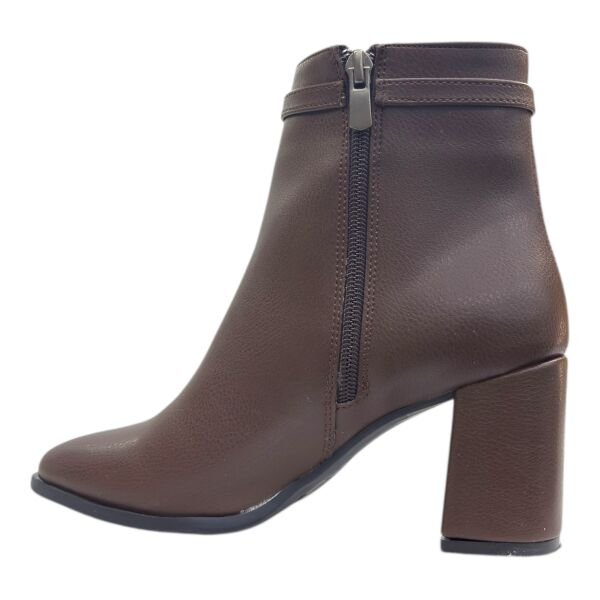 Kahverengi Altın Tokalı Topuklu Kadın Bot | Blok Topuk – Şık Kışlık Model