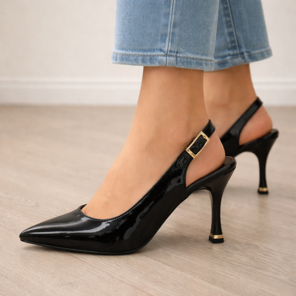 Siyah Rugan Topuklu Bilekten Tokalı