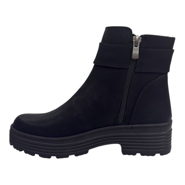 Siyah Taş Detaylı Kalın Taban Kadın Bot