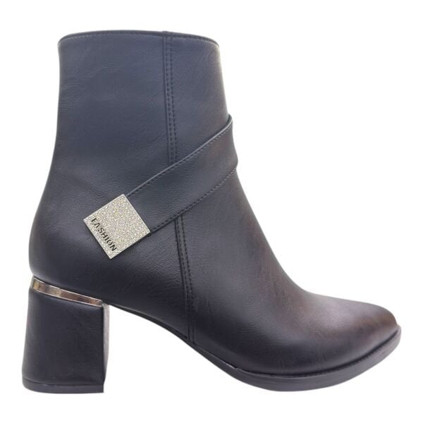 Siyah Fashion Aksesuarlı Topuklu Kadın Bot | Şık & Modern Kışlık Bot