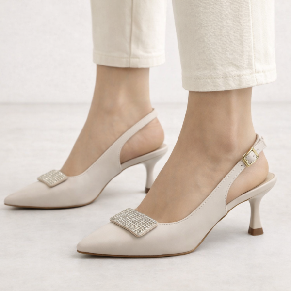 Kare Kristal Tokalı Krem Topuklu Ayakkabı