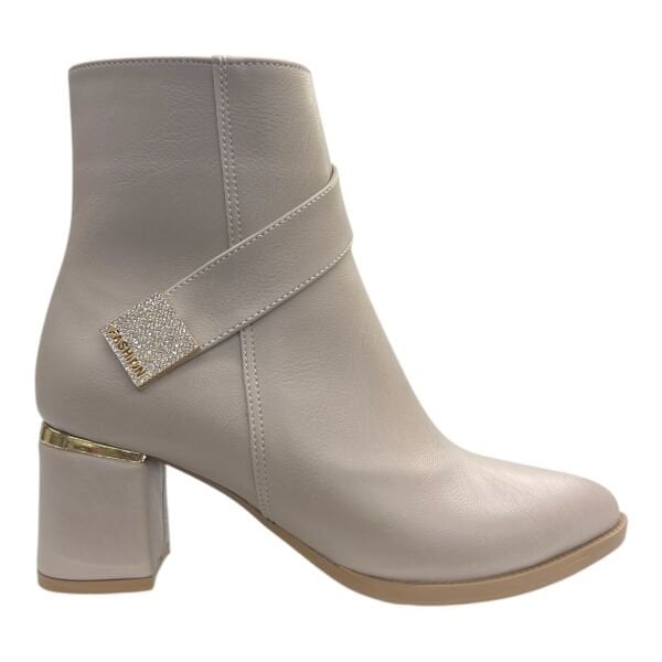 Krem rengi, çapraz kemerli, taş detaylı “Fashion” aksesuar süslemeli, blok topuklu zarif kadın bot.